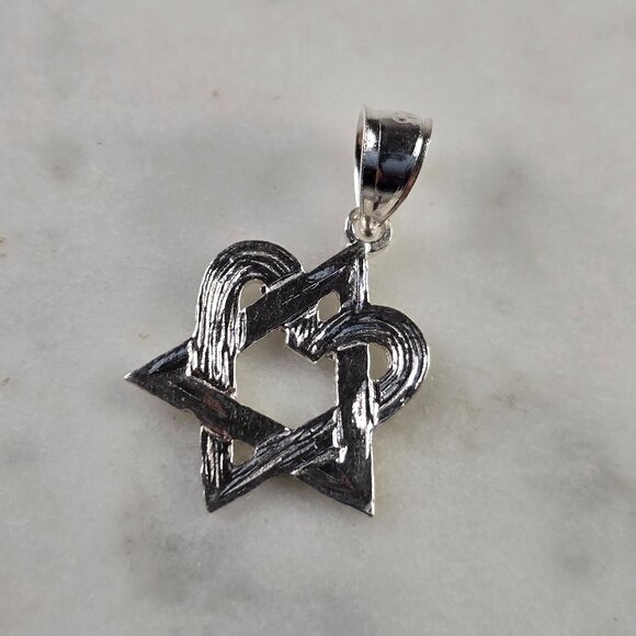 Jewelry - Sterling Silver Jewish Judaica Star of David Heart Pendant 1.0g E4760
